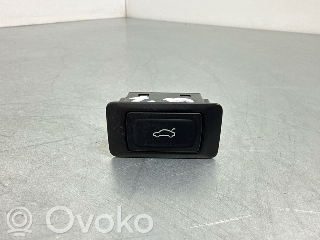 Tailgate/boot open switch button   4G0959831C,04052015,10118897