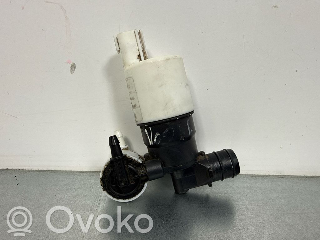 Jaguar F-Pace Windscreen/windshield washer pump 