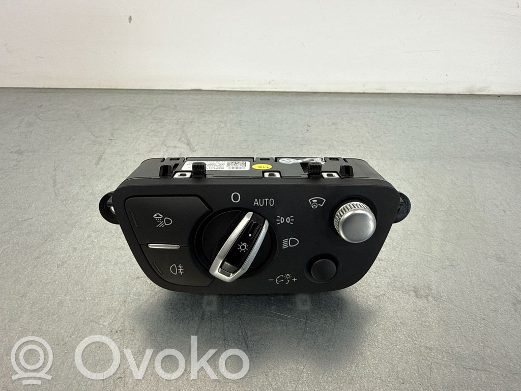 Audi Q7 4M Light switch 