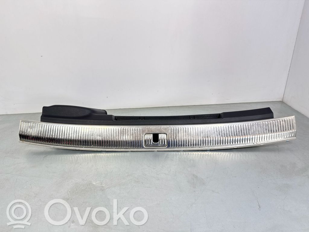 Osłona pasa bagażnika   4M0864483B