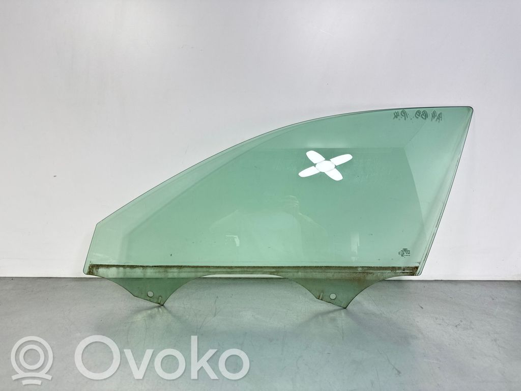 Szyba drzwi przednich   8W0845201