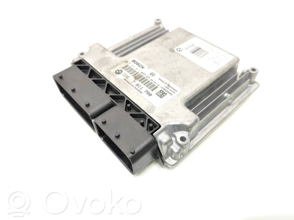 Variklio valdymo blokas   7811700