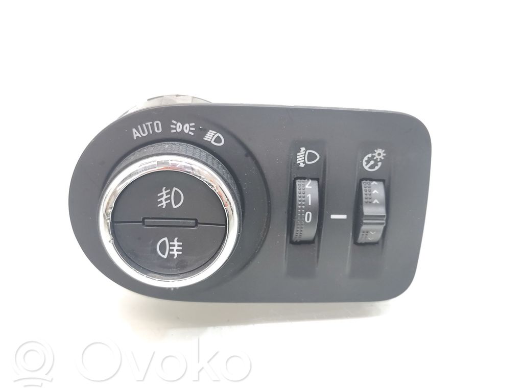 Opel Crossland X Interruptor de control del panel de luces 