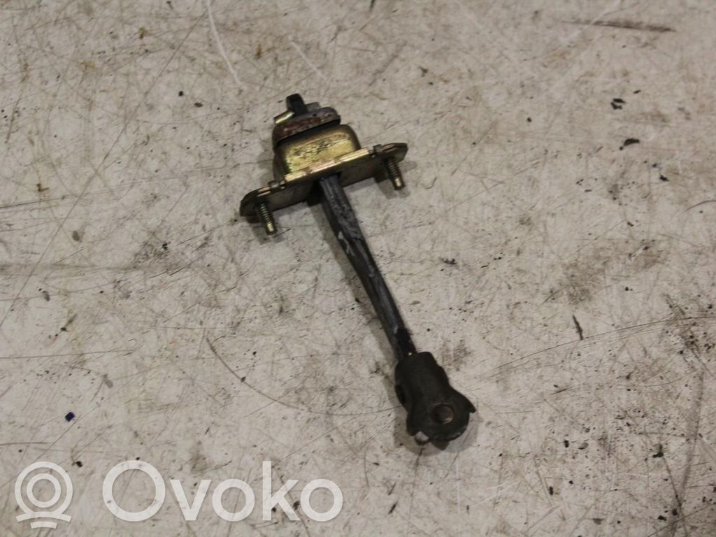 Subaru Legacy Lastausoven pidätin 