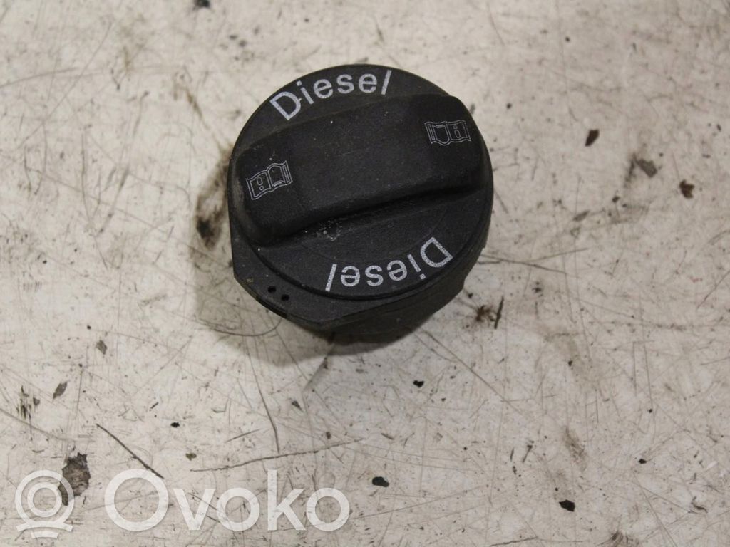 Audi A5 8T 8F Degalų bako užsukamas dangtelis 