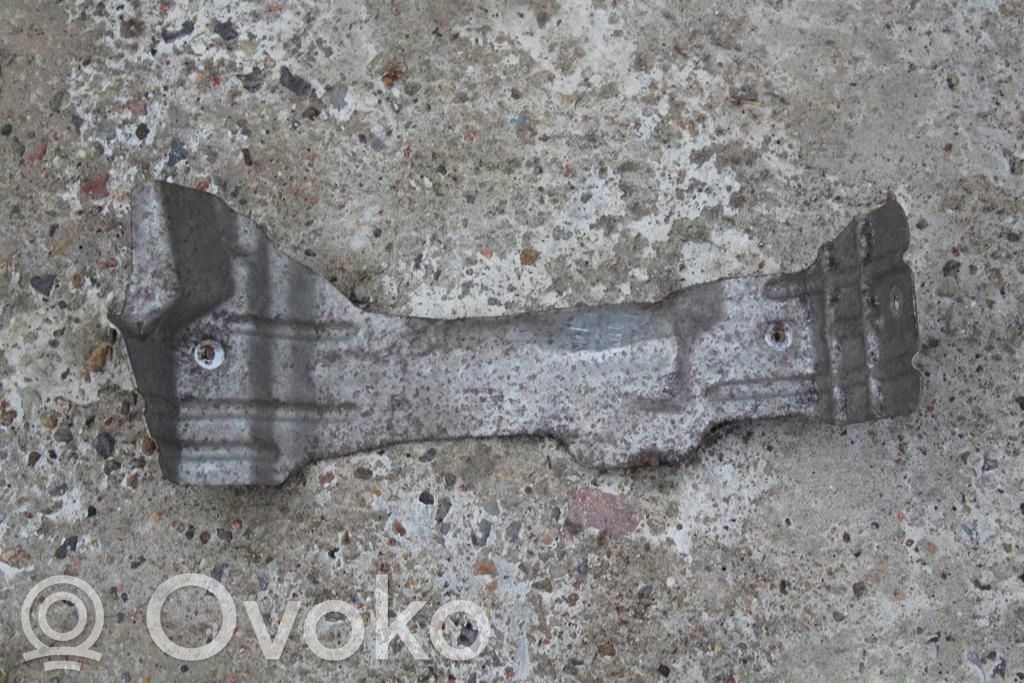 Volvo V40 Cross country Heat shield in engine bay 