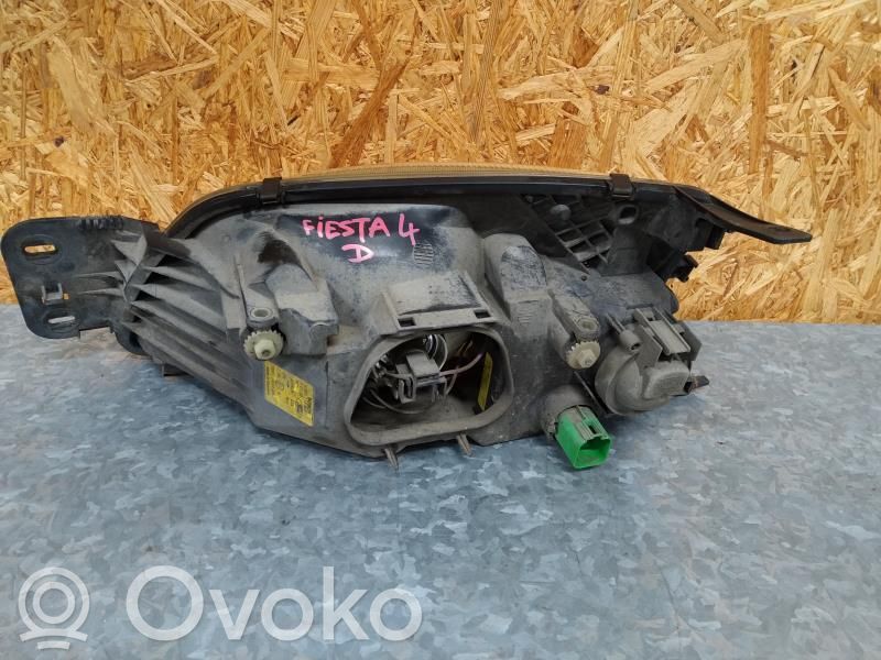Ford Fiesta Headlight/headlamp 