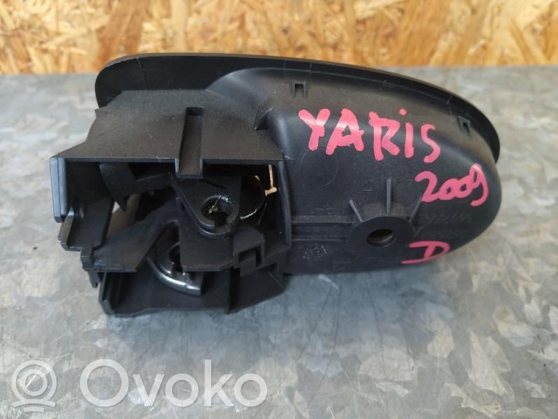 Toyota Yaris Manecilla interna puerta delantera 