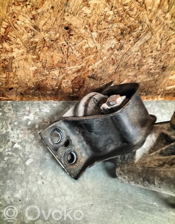 Renault Clio III Engine mount bracket 