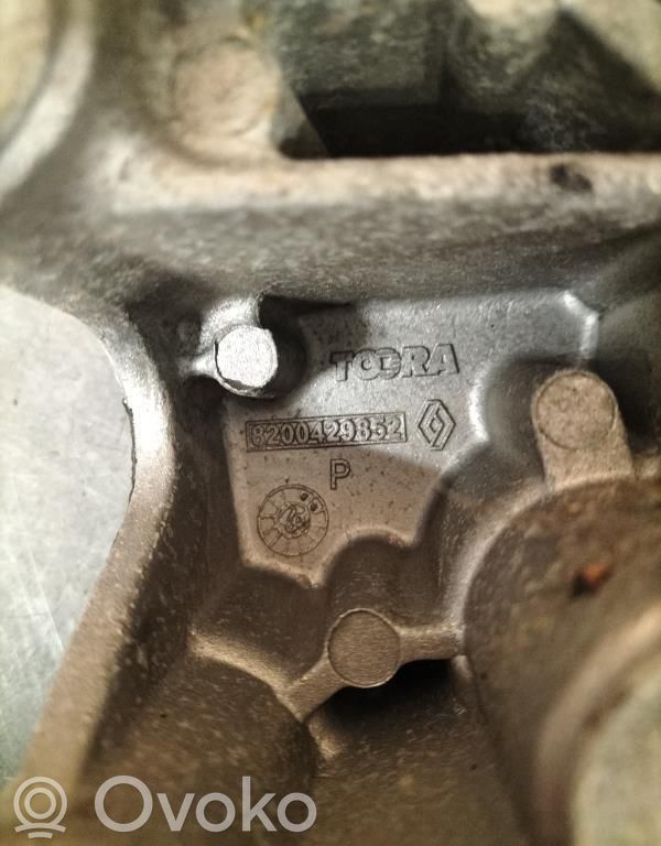 Renault Twingo II Engine mount bracket 