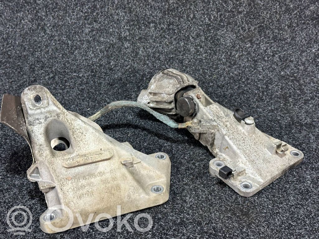 Halterung Lager Motor   6765004,6760315