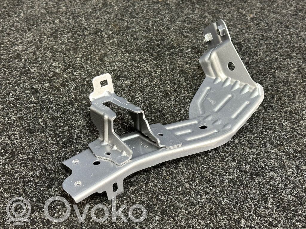 Seat Leon (5F) Lokasuojan kannake 