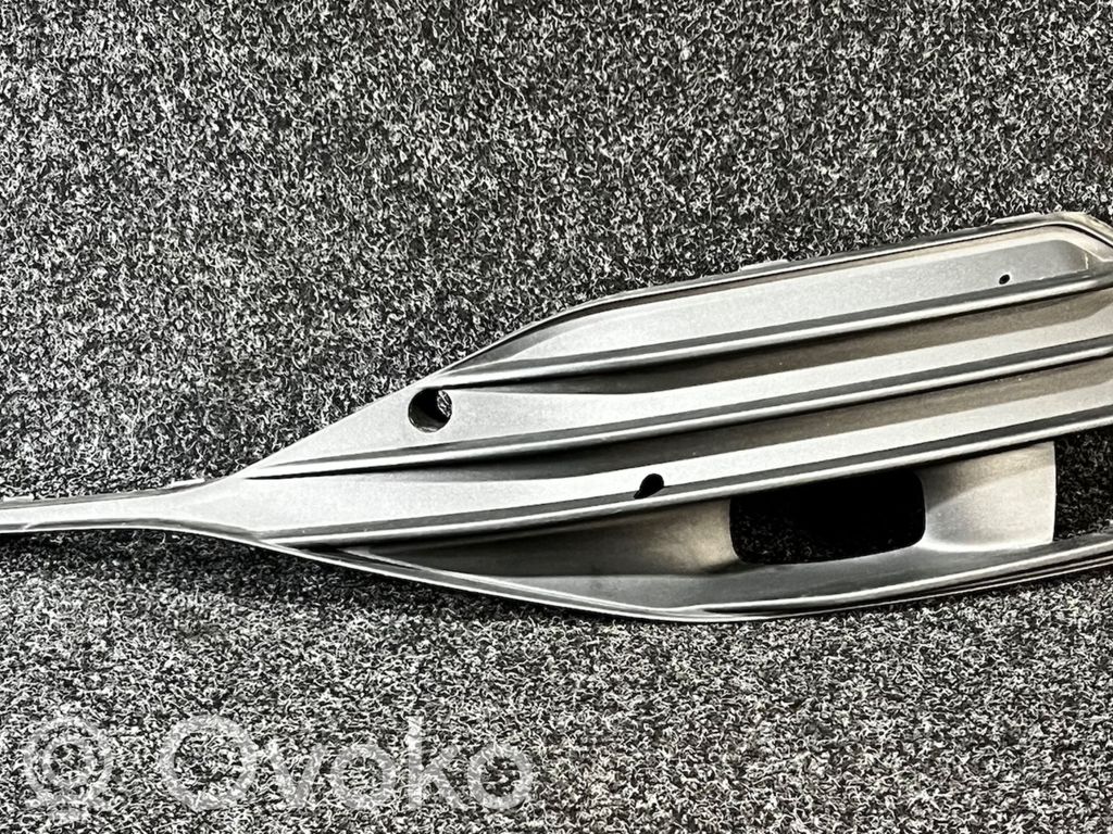 Seat Leon IV Etupuskurin alempi jäähdytinsäleikkö 