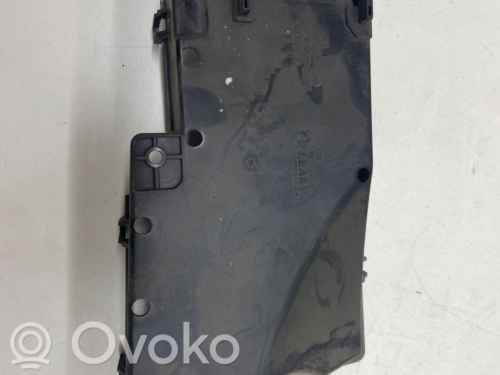 Ford C-MAX II Pokrywa skrzynki bezpieczników 