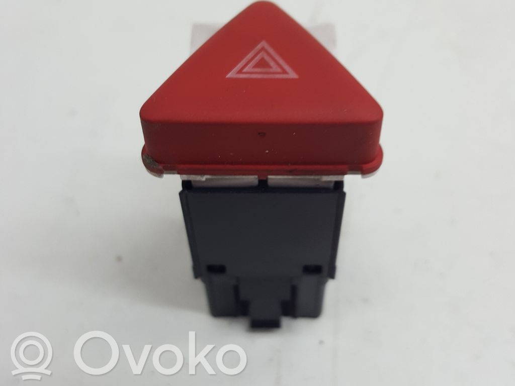 Volkswagen Golf V Hazard light switch 