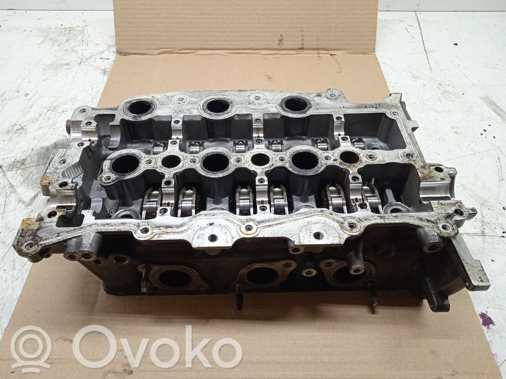 Peugeot 607 Engine head 