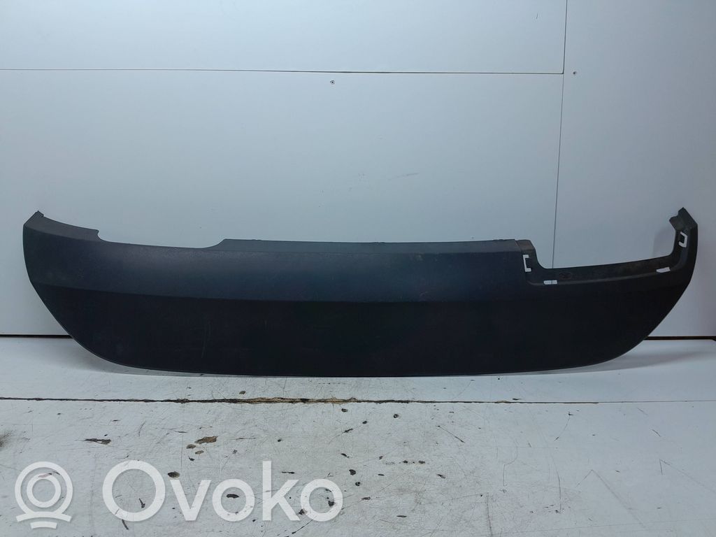 Ford Fiesta Moldura inferior del parachoques trasero 
