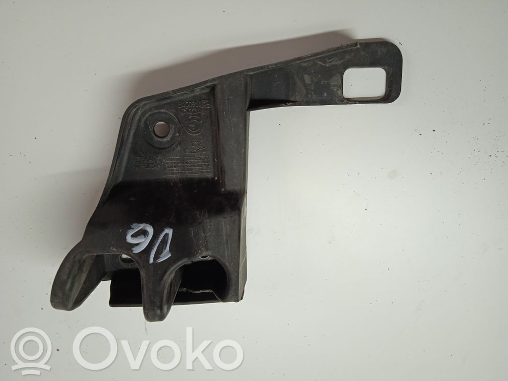 BMW X3 E83 Puskurin kannattimen kulmakannake 