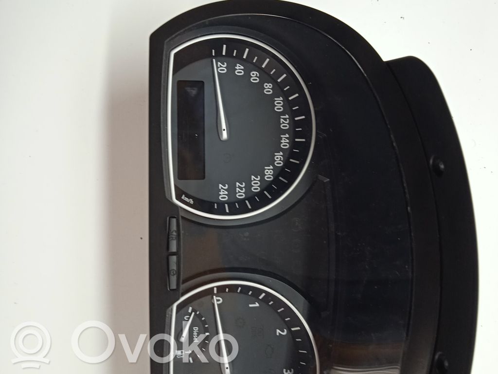 BMW X3 E83 Speedometer (instrument cluster) 