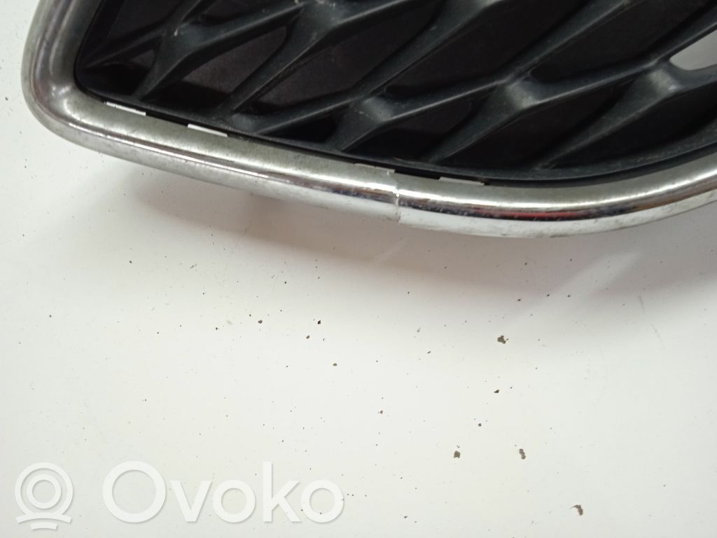 Ford Focus Etupuskurin alempi jäähdytinsäleikkö 