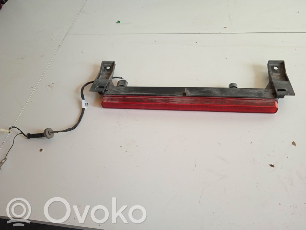 Volvo XC40 Third/center stoplight 