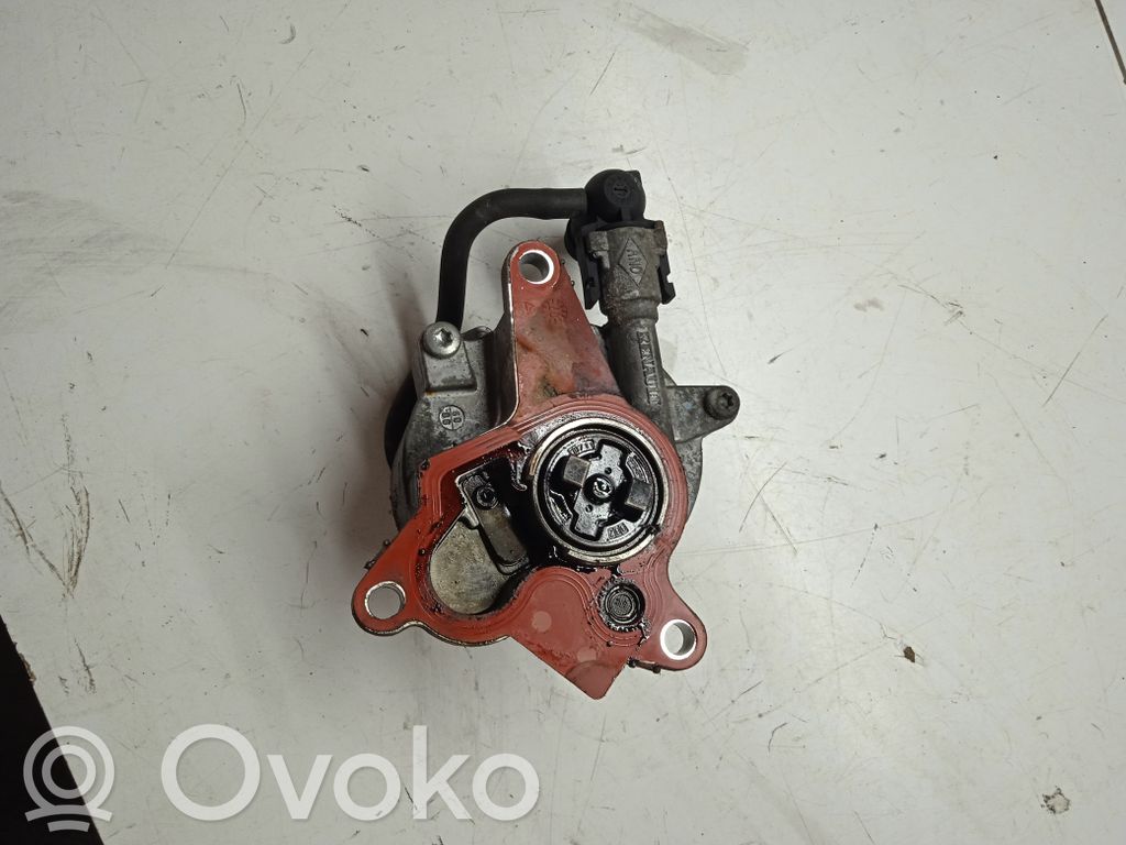 Opel Vivaro Vacuum pump 