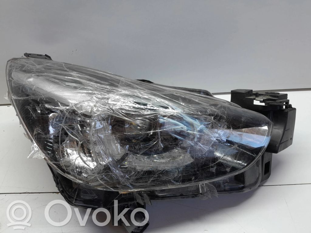 Mazda 2 Headlight/headlamp 