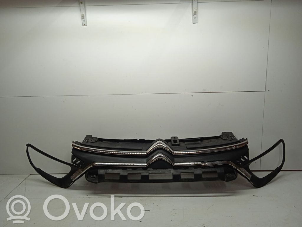 Citroen C3 Grotelės viršutinės 
