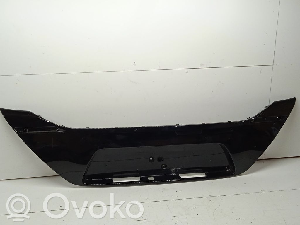 Toyota Aygo AB40 Moldura inferior del parachoques trasero 