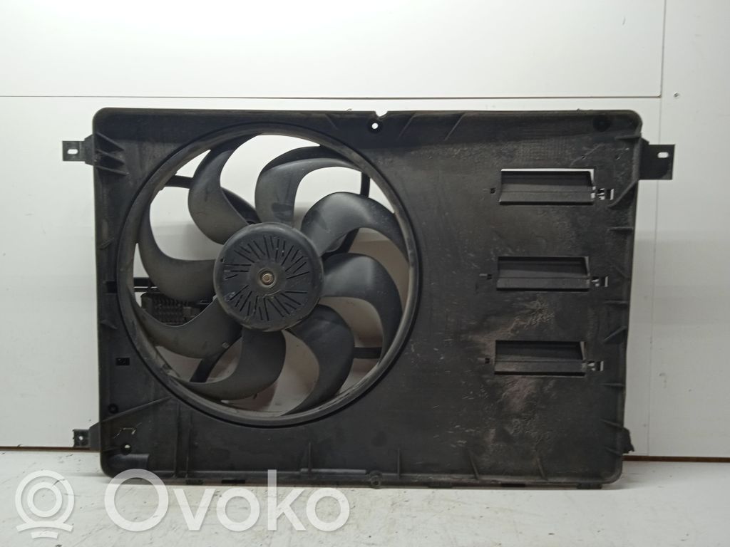 Volvo V40 Elektrisks radiatoru ventilators 
