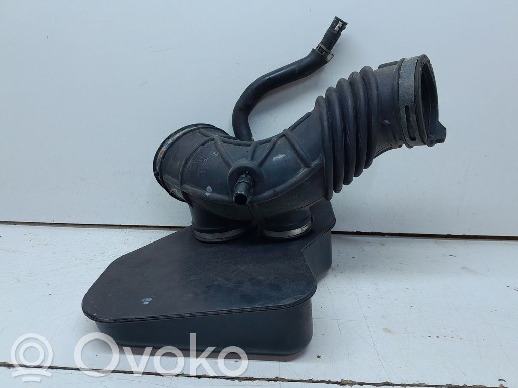 Mazda CX-9 Intake resonator 