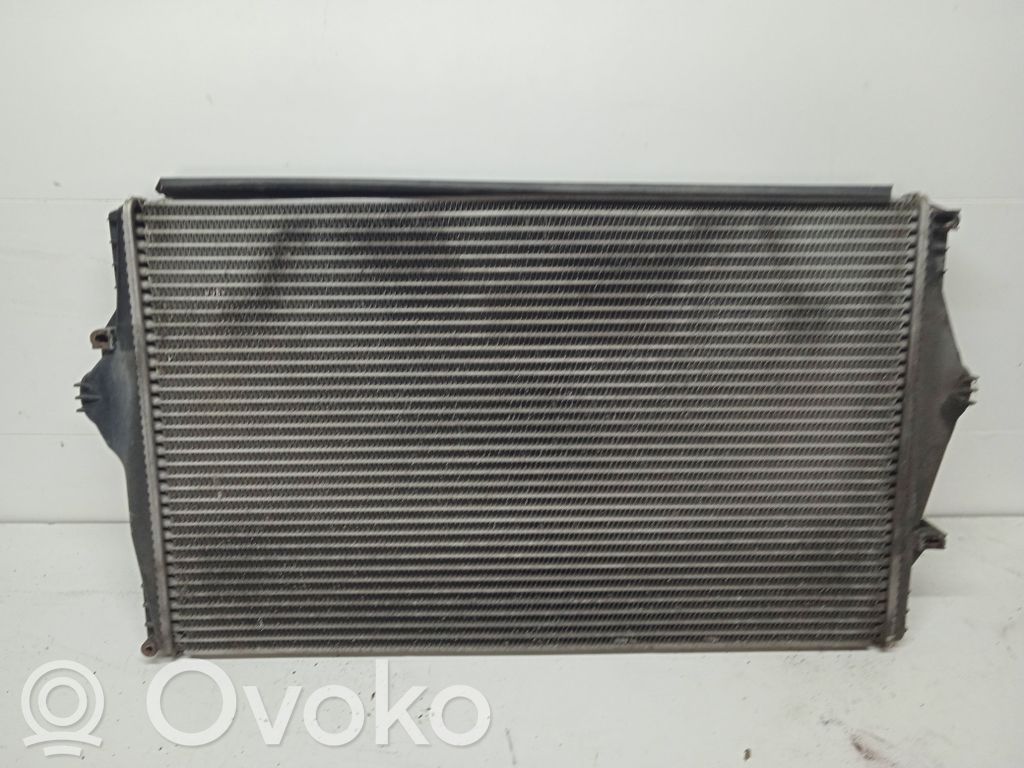 Volvo S60 Interkūlerio radiatorius 