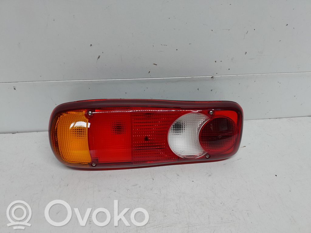 Renault Master III Luz trasera/de freno 
