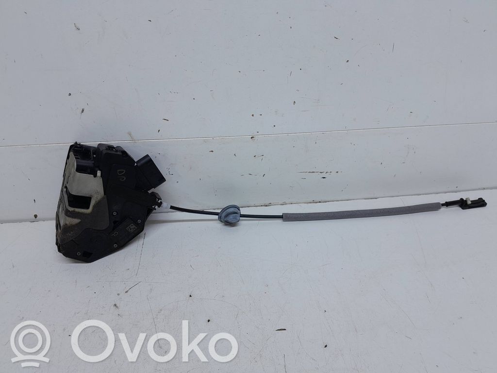 Volvo V60 Priekšpusē slēdzene 
