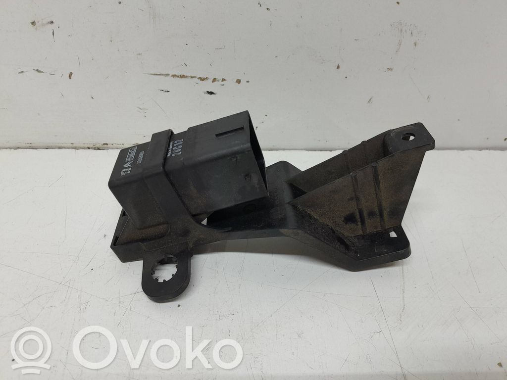 Volvo V60 Hehkutulpan esikuumennuksen rele 