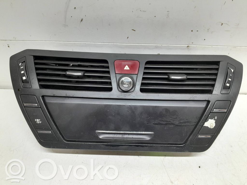 Citroen C4 Grand Picasso Rejilla de ventilación central del panel 