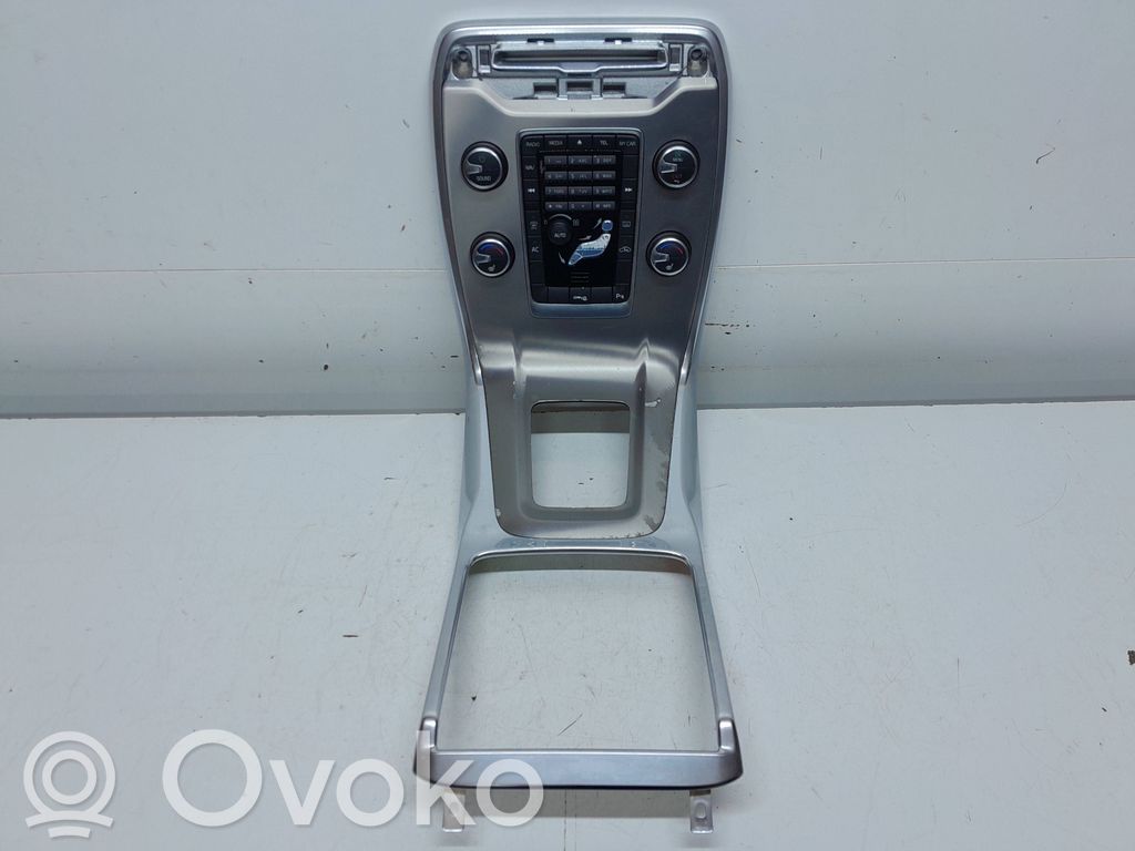 Volvo V70 Climate control unit 