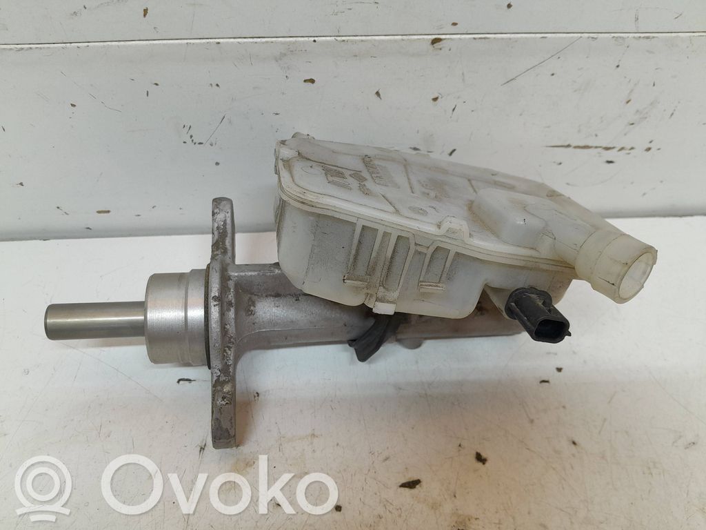 Opel Vivaro Pääjarrusylinteri 