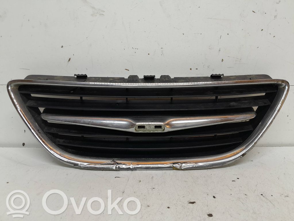 Saab 9-3 Ver2 Etupuskurin ylempi jäähdytinsäleikkö 