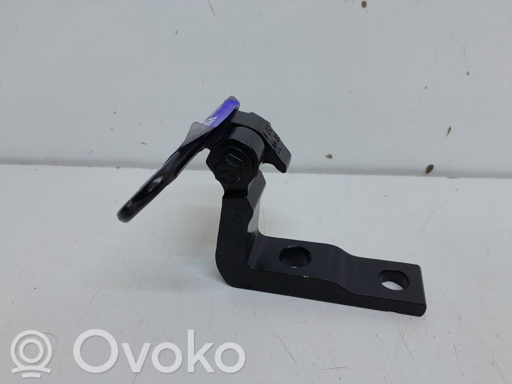 Volvo XC90 Front door upper hinge 