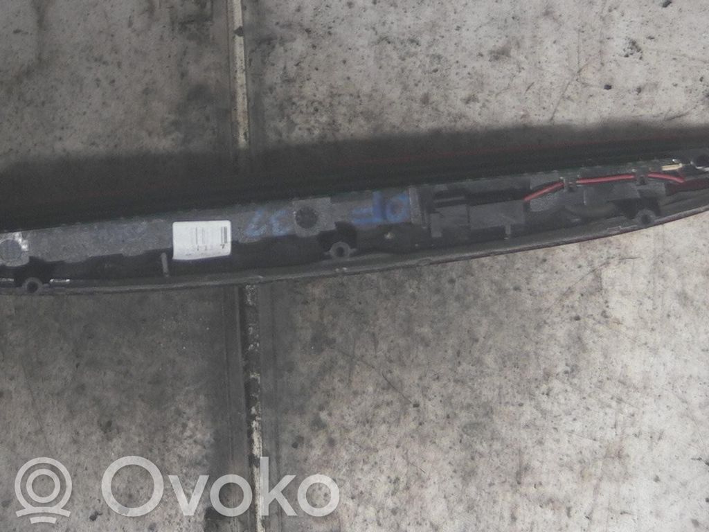 Mini One - Cooper R50 - 53 Third/center stoplight 