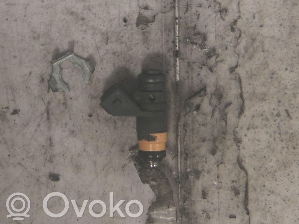 Renault Kangoo I Inyector de combustible 