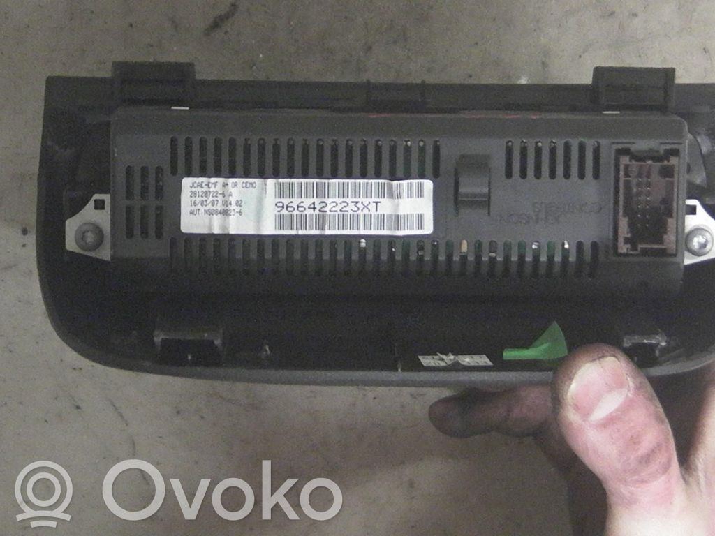 GPS navigation control unit/module   96642223XT