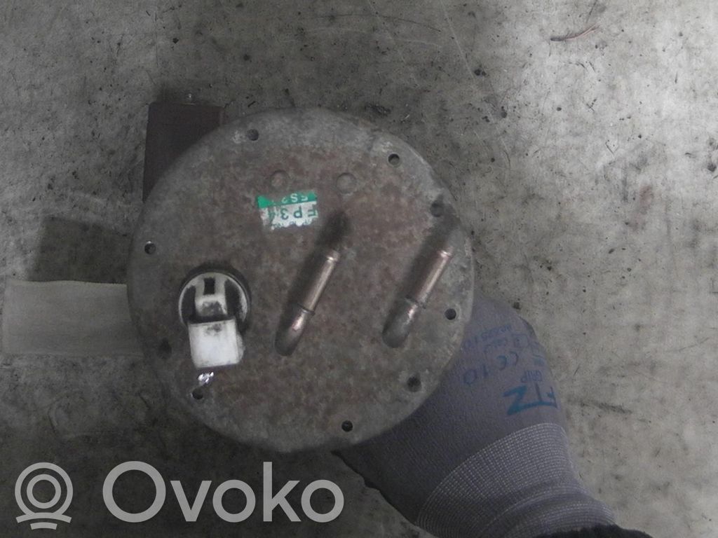 Polttoainesäiliön pumppu