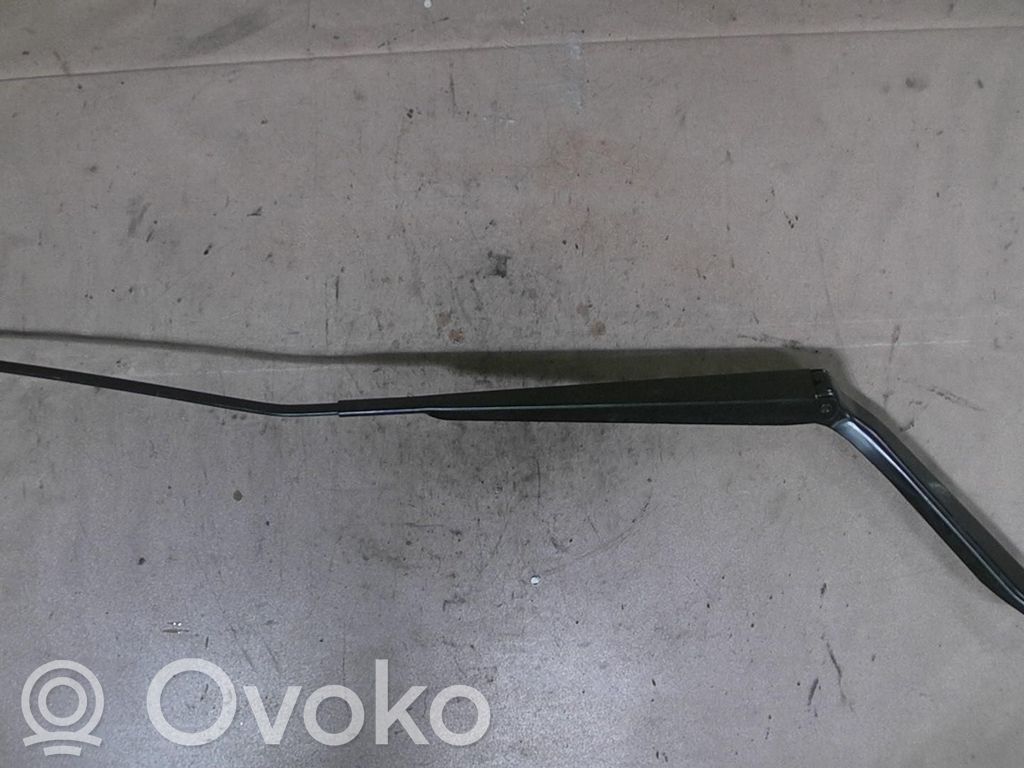 Ford Fusion Front wiper blade arm 