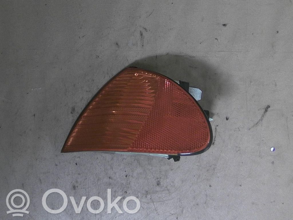 BMW 3 E46 Передний поворотный фонарь 