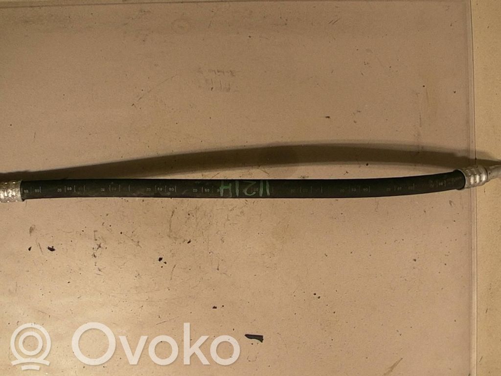 Volkswagen Golf IV Ilmastointilaitteen putki (A/C) 