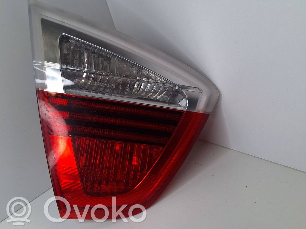 Tailgate rear/tail lights   6937459