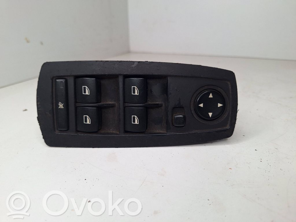 Electric window control switch   3414352