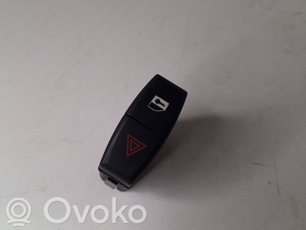 Botón interruptor de luz de peligro   6919506